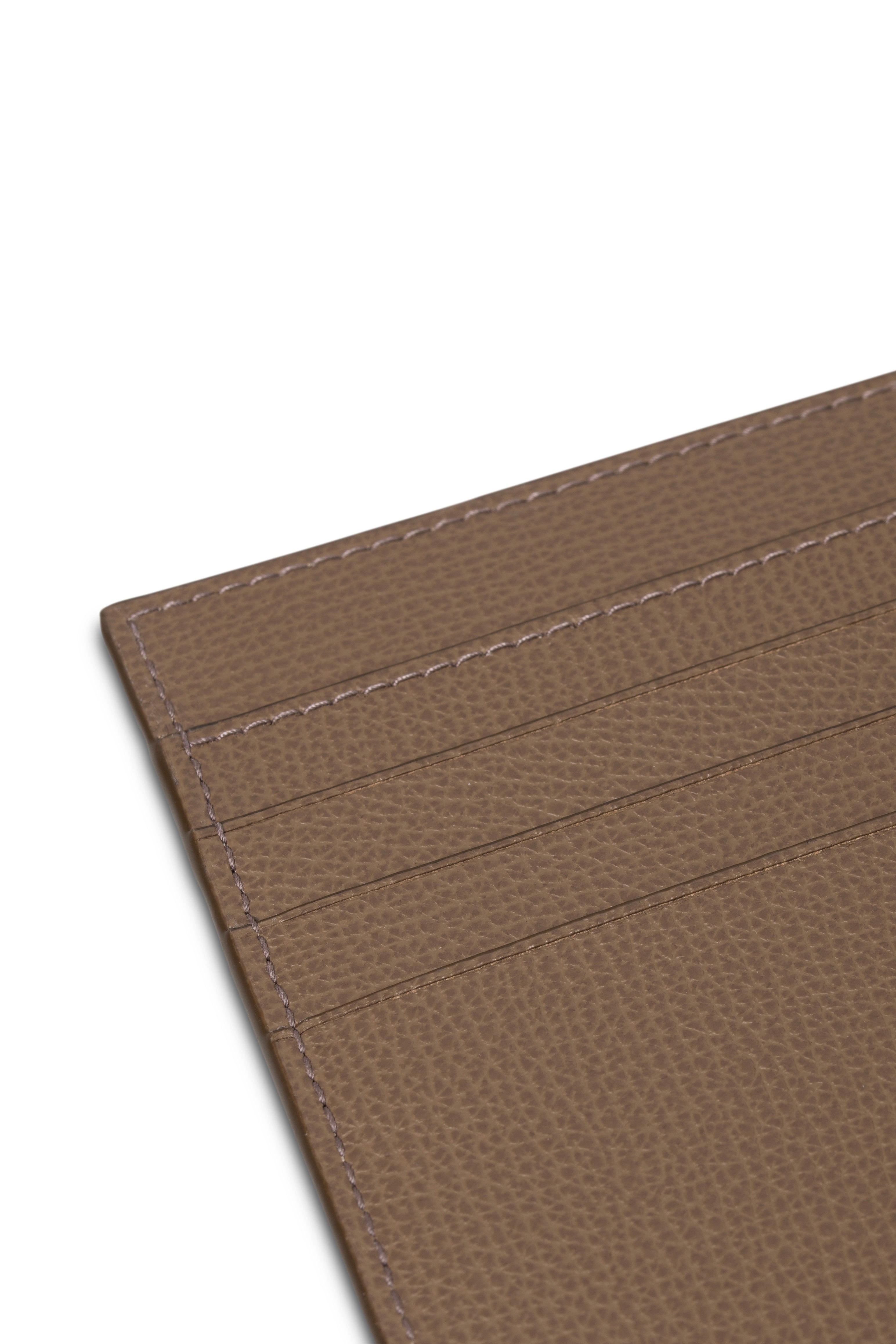 Sabbia Passport Holder